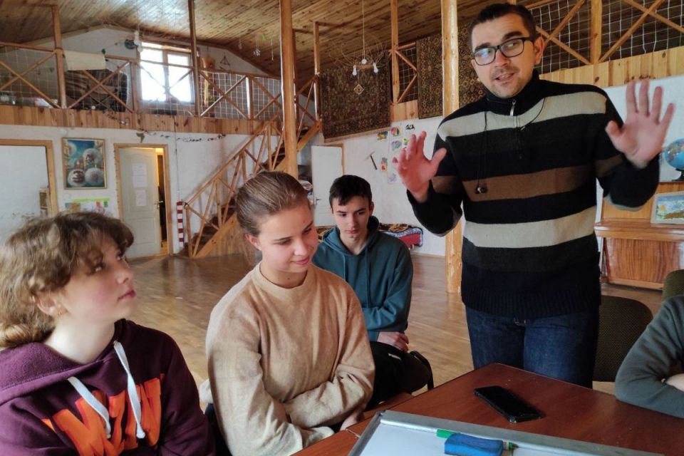 «Ми маємо вчити дітей інформаційній безпеці»: у Вінниці навчають протидіяти пропаганді