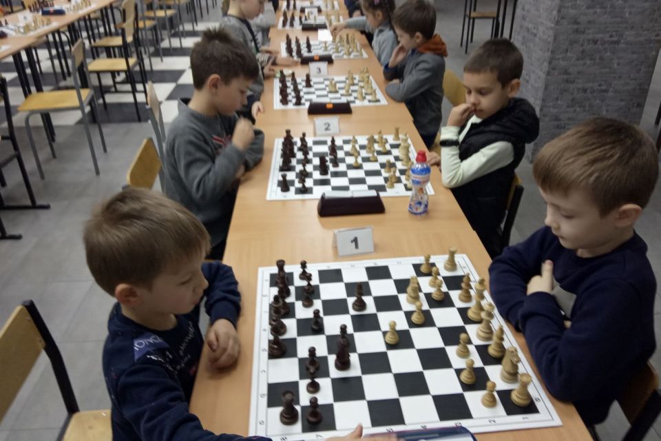 Півсотні «пішачків», які прагнули пройти у «королеви». Чемпіонат Вінниці серед найменших