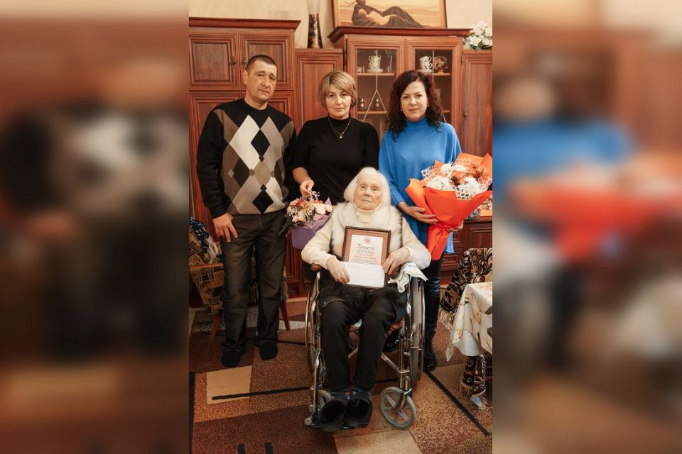Вінничанка відсвяткувала свій столітній ювілей та розповіла, у чому її секрет довголіття