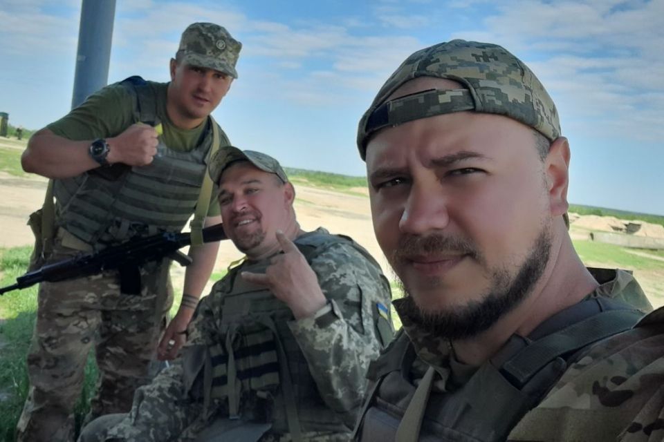 «Потрібні кошти для захисників з Вінниччини»: волонтери відкрили збір на авто для військових