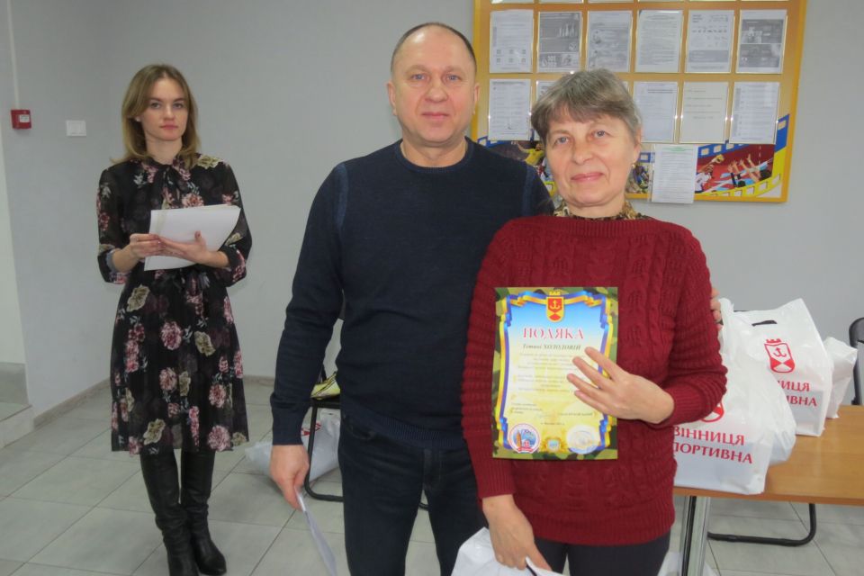 У Вінниці нагородили волонтерів з міських ДЮСШ, які чергують у «пунктах незламності»
