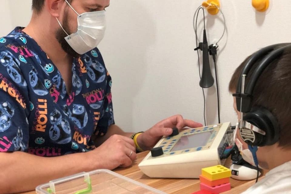 «Щодня більше двох годин знаходитесь близько від генератора — можете втратити слух»