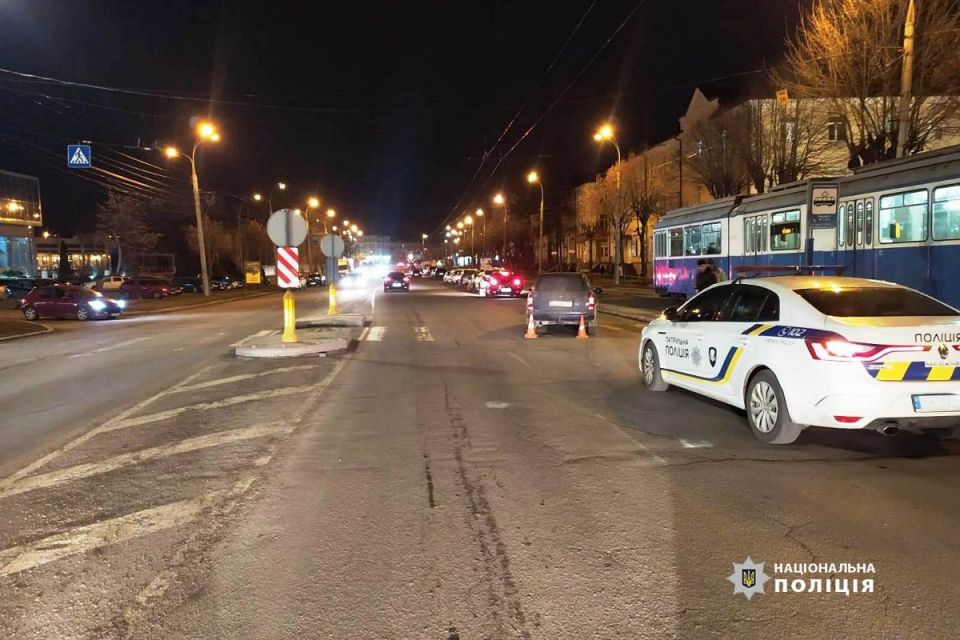 На «зебрі» по Коцюбинського легковик збив 10-річну дівчинку