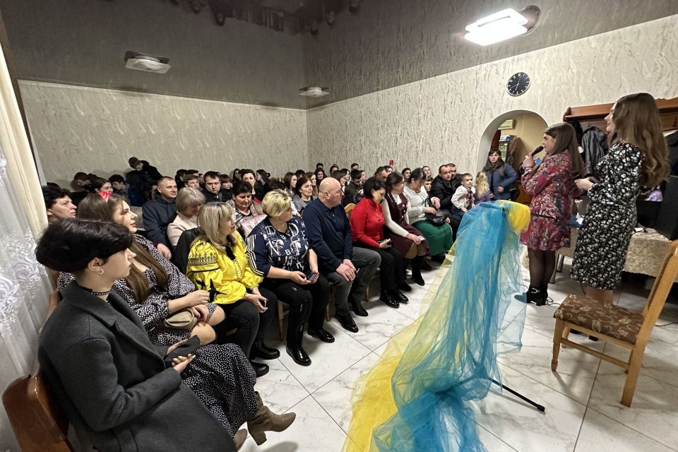Молодь Мізяківських Хуторів зібрала понад 11 тисяч гривень на потреби ЗСУ