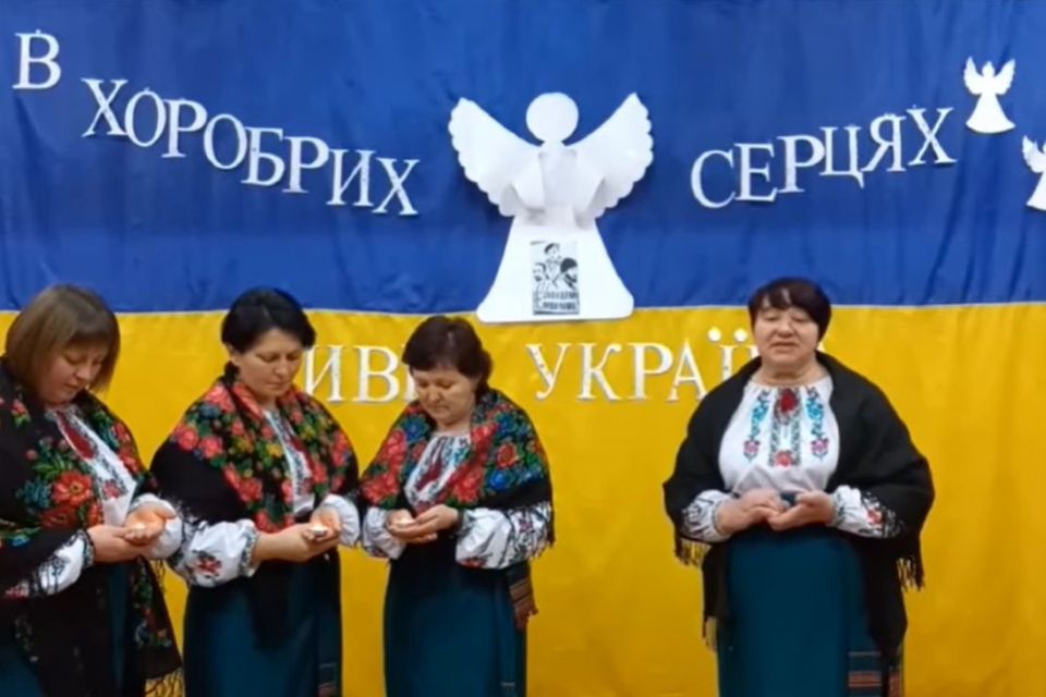 «Ніби повернулися на Майдан, у вир  Революції Гідності». Як у Калинівці згадували Героїв Небесної сотні