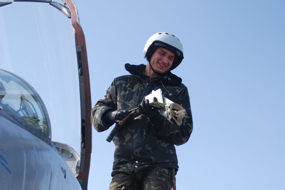 Подвиг ціною життя: Пілот F-16 Максим Устименко загинув, захищаючи небо України