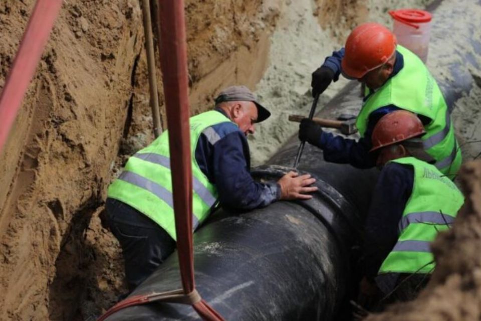 Води не буде майже півтори доби — зупиняють головний водогін міста