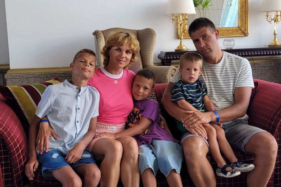 «Вони зробили все, щоб він помер». Як халатність медиків забрала життя Олега Дмитрука, розповідає дружина