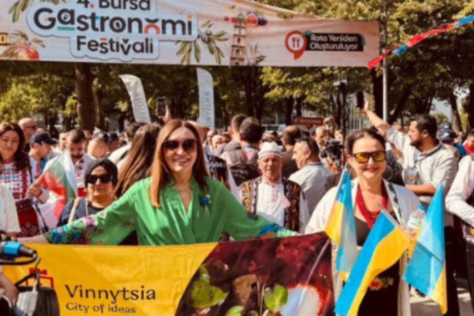 Вінниця представила у Туреччині вишневий борщ і картоплю по-уланівськи