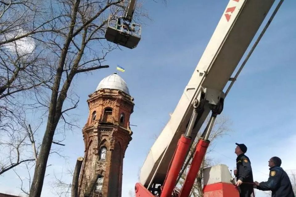 «Почерк Артинова, але автор невідомий»: у Корделівці є вежа, схожа на вінницьку