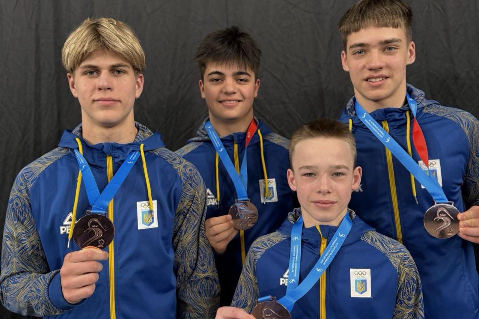 У домашньому Кубку України з акробатики вінницькі призери вигравали лише золоті нагороди