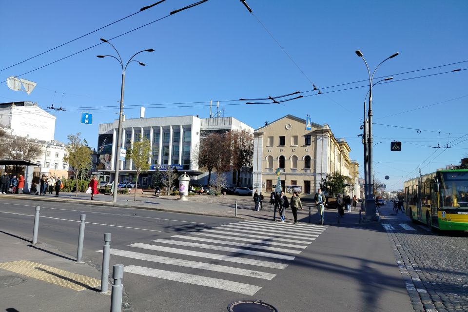 На майдані Небесної Сотні облаштовують ділянку безбар’єрного маршруту: що саме зміниться