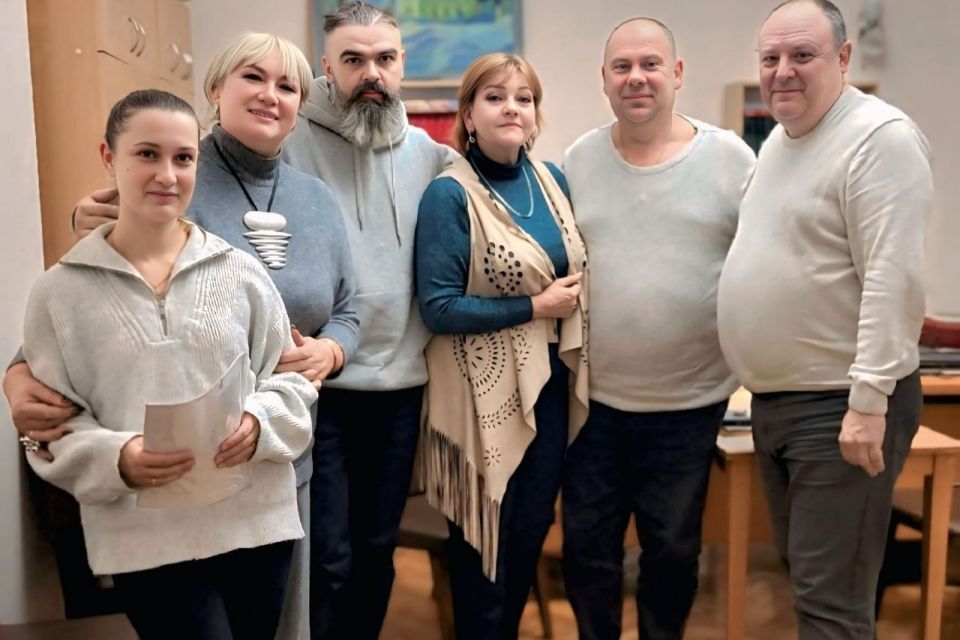 «Терапія мистецтвом»: у театрі Садовського стартував проєкт для людей, яких змінила війна