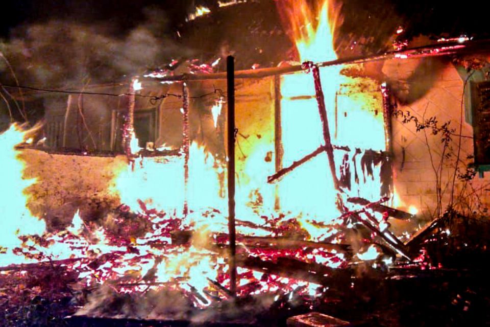 Двоє жінок загинули у вогні. Під час куріння спалахнув будинок у селі Станіславчик