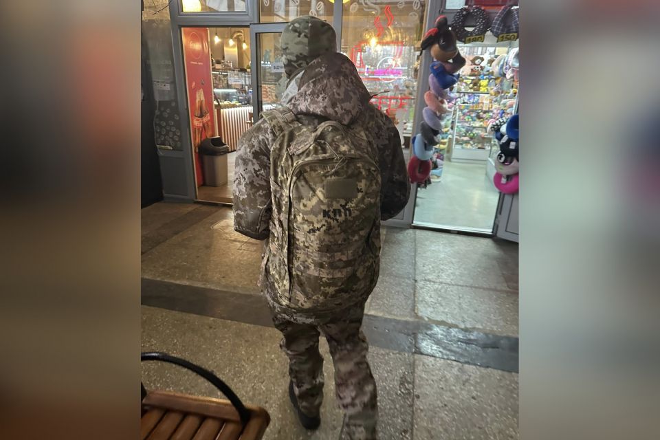 «Як хочеш, так і добирайся»: військовому з Одеси відмовили у допомозі