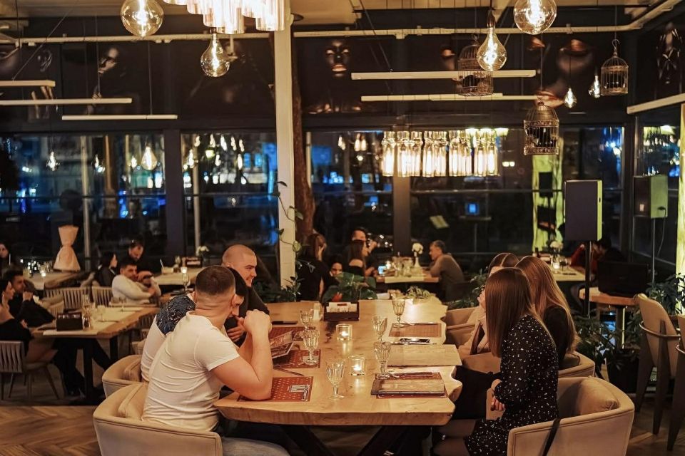 Впливають події в країні та неплатоспроможність: чому вінничани стали рідше ходити у ресторани