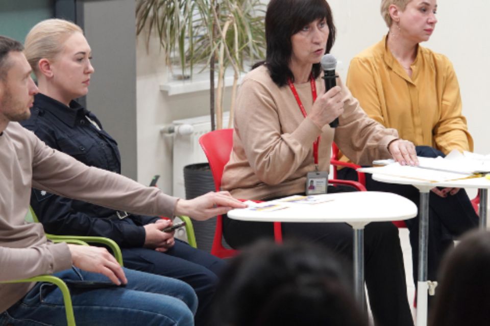 Домашнє насильство над дітьми. У Вінниці фахівцям дали чіткі алгоритми реагування