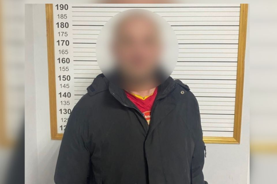 Планшети — в ломбард, сам — у камеру. Як у Вінниці затримали серійного крадія