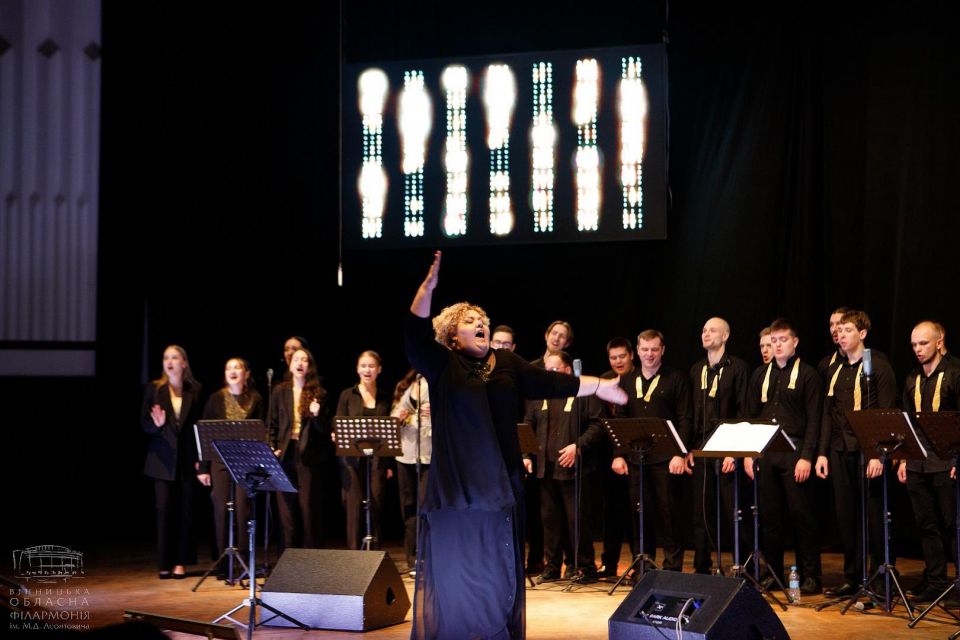 «Різдвяний детектив» для дітей, коляда з «Леонтович-капелою» і шедеври Штрауса! ТОП подій грудня у філармонії