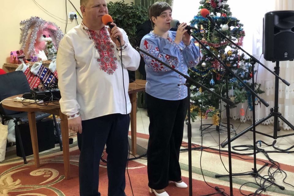 Жмеринчанам поважного віку презентували святкову програму і різдвяні колядки