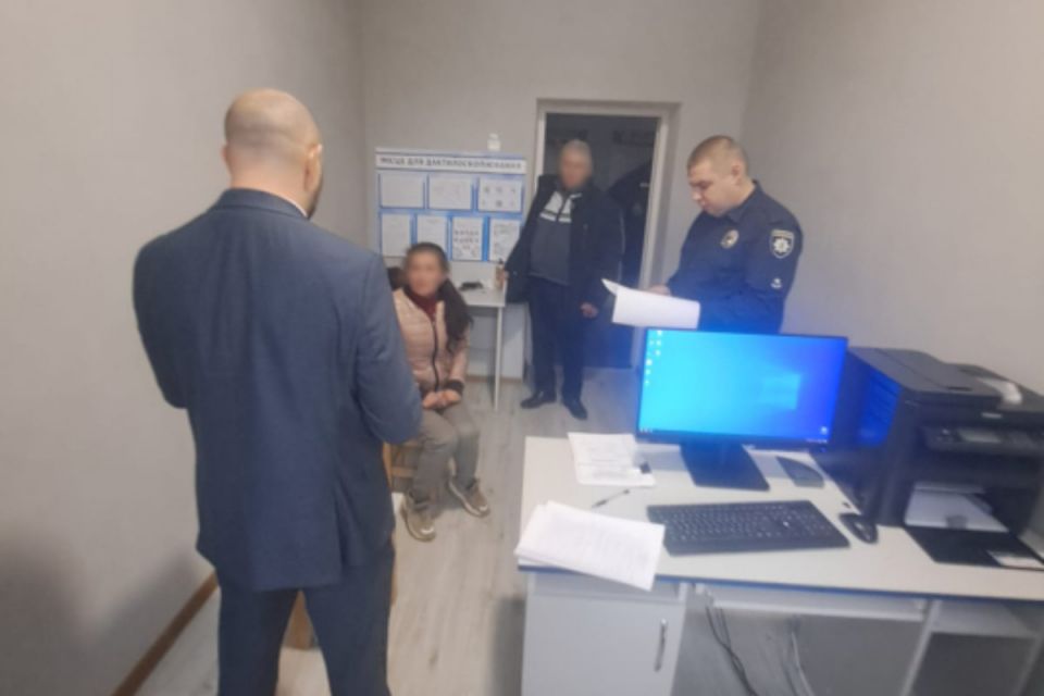 Няня з ножем: на Тульчинщині жінка порізала дитину, з якою мала сидіти