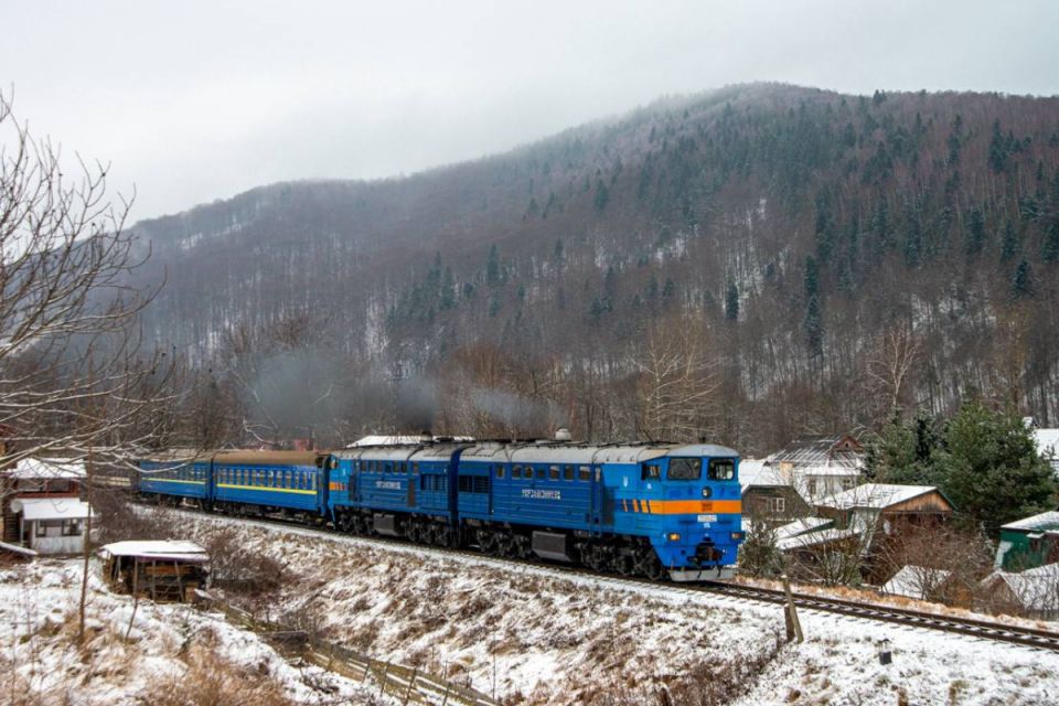 Залізниця збилася з графіків: поїзди через Вінниччину запізнюються