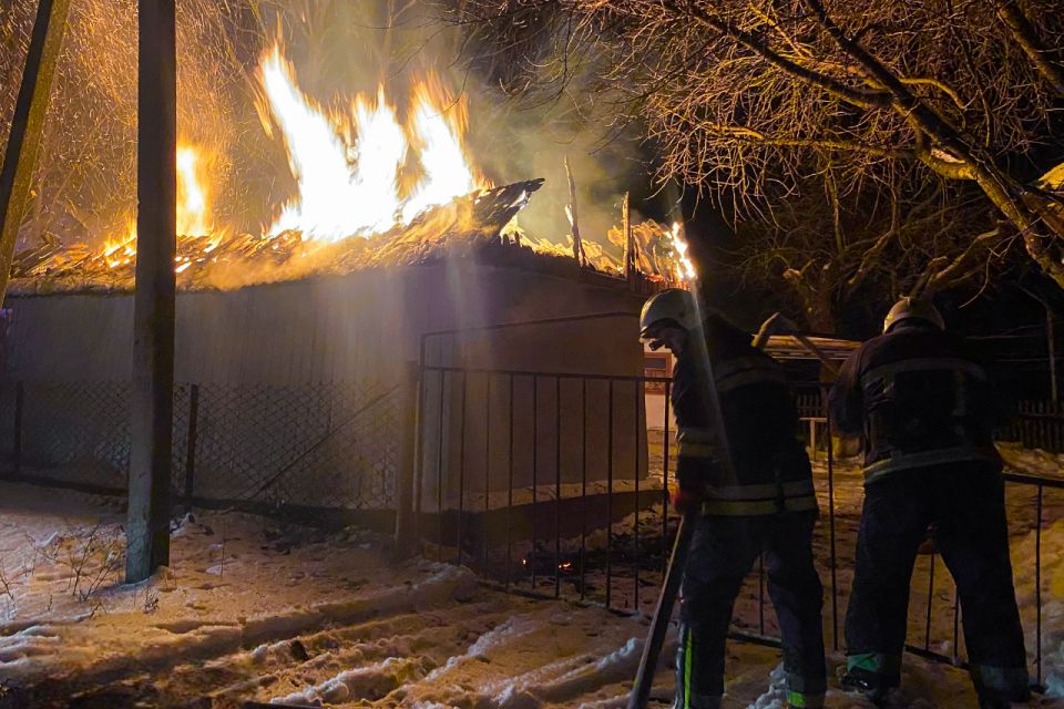Пожежа у кафе-мотелі у селі Петрик: евакуювали 22 людини