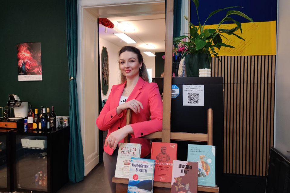 «Німці не розуміли, чому у  них мають продавати українські книги»: як вінничанка відкрила книгарню у Берліні