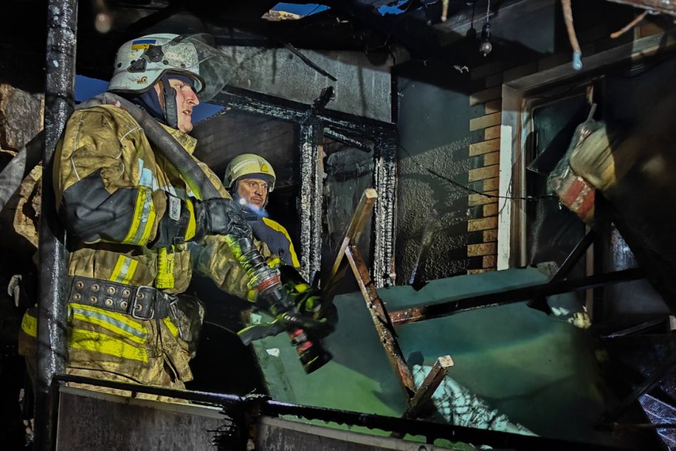 Травмована жінка та пожежі через печі: надзвичайники ліквідували три займання за ранок