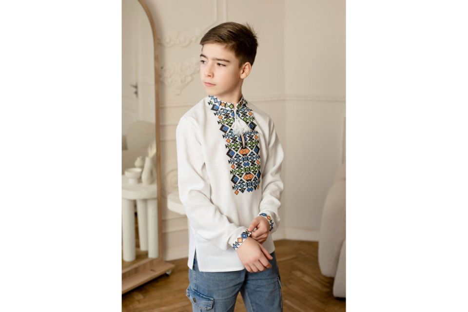 Як придбати товар на маркетплейсі: покрокова інструкція на прикладі дитячих вишиванок (Новини компаній)