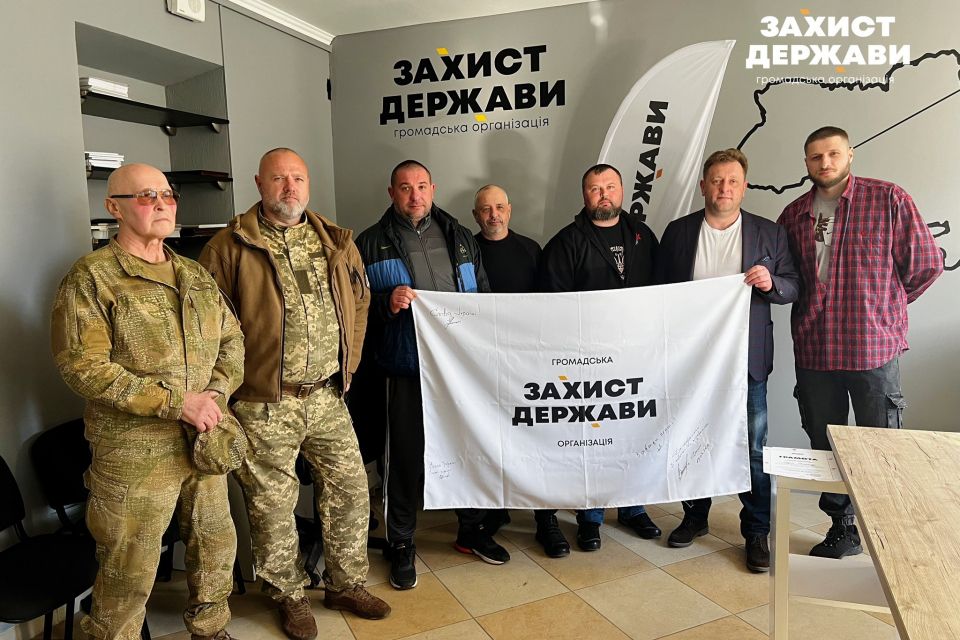 Добровольці — це люди, які не чекали наказу. Вони одразу стали на захист України.