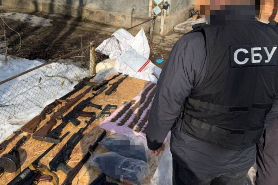 «Оживляли» для чорного ринку. СБУ накрила цех, де відновлювали зброю