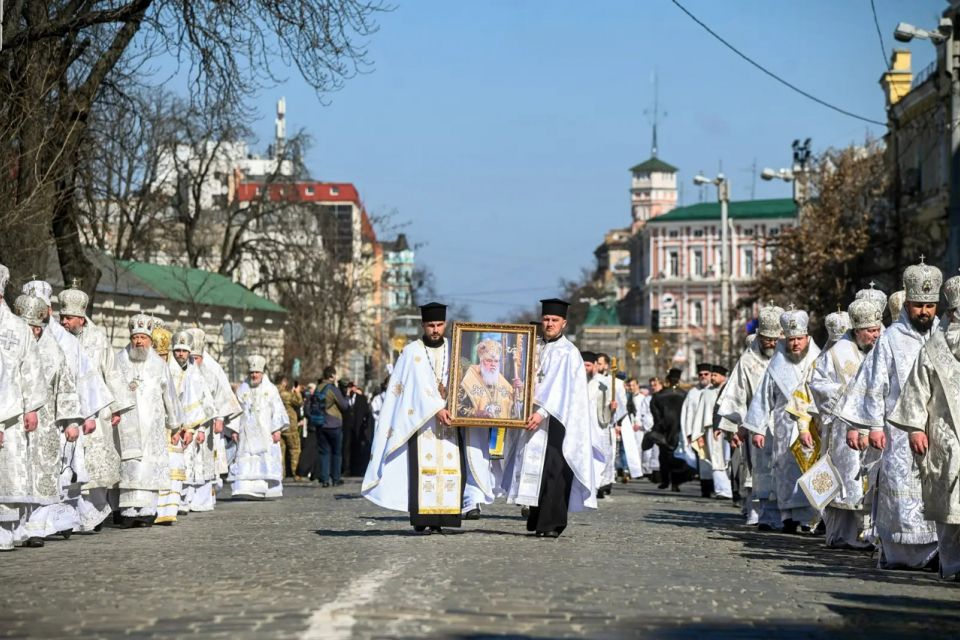 Священнослужителі з Вінниччини долучилися до прощання з Патріархом Філаретом у столиці