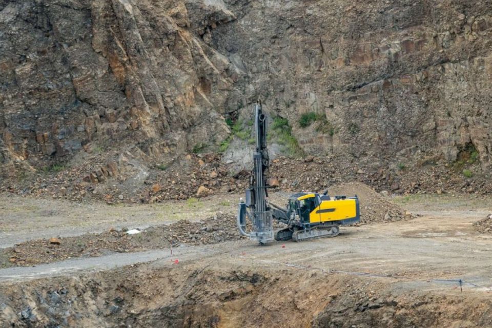 Може бути гучно. Вінничан попереджають про роботи на кар'єрі