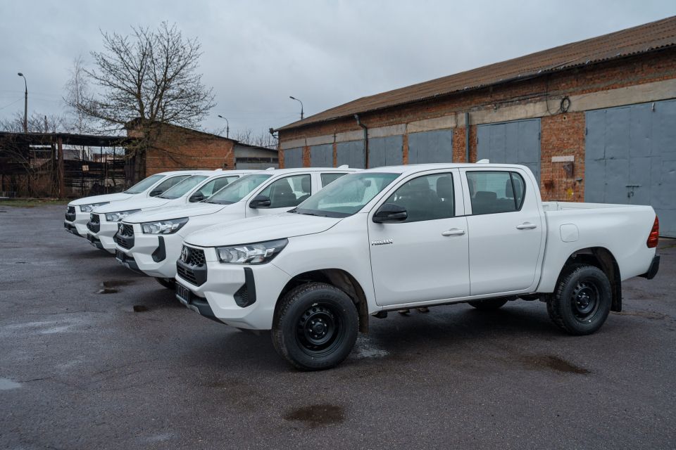 Вінниця купує 40 пікапів для військових. Що шукають і скільки готові заплатити?