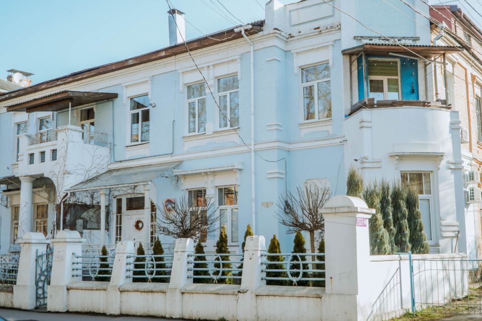 Лікарі, що діагностували дотиком, і «будинки страху». Вінничан кличуть у мандрівку в минуле