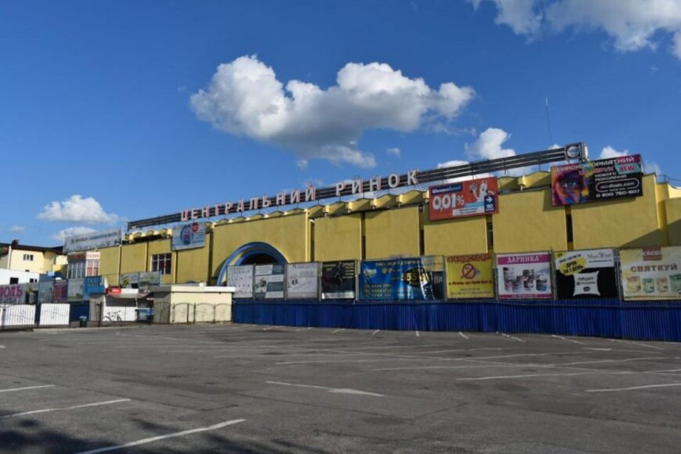 У власність громади повернули 45 соток землі перед Центральним ринком