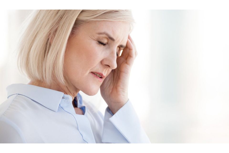 Перші ознаки гормональних змін у жінок після 40 років (Новини компаній)