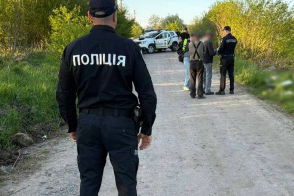 Кухарку військової частини знайшли мертвою: затримали військовослужбовця
