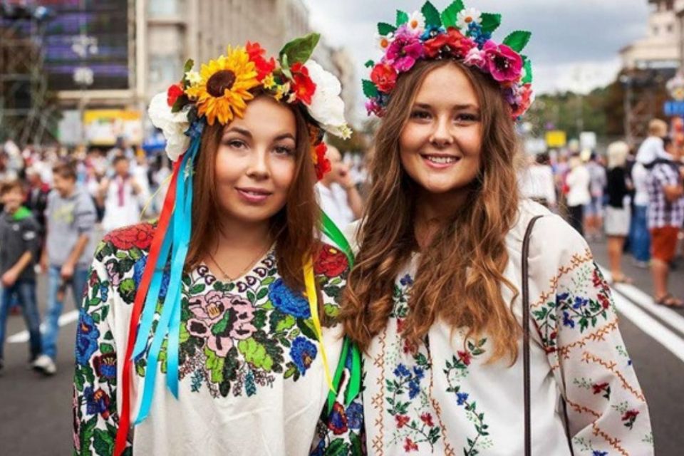 21 травня — День вишиванки.  Історія, заборони та прикмети