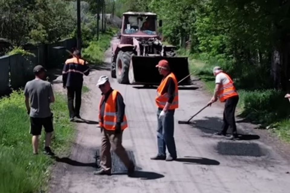У семи громадах області відремонтували проблемні ділянки доріг. ВІДЕО