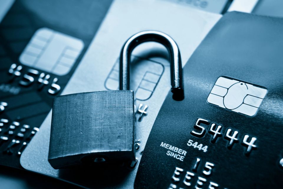 В Україні хочуть посилити захист клієнтів банків від шахраїв