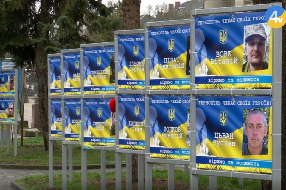 Чи потрібна у Вінниці алея з фото військових, які в полоні? Ми запитали