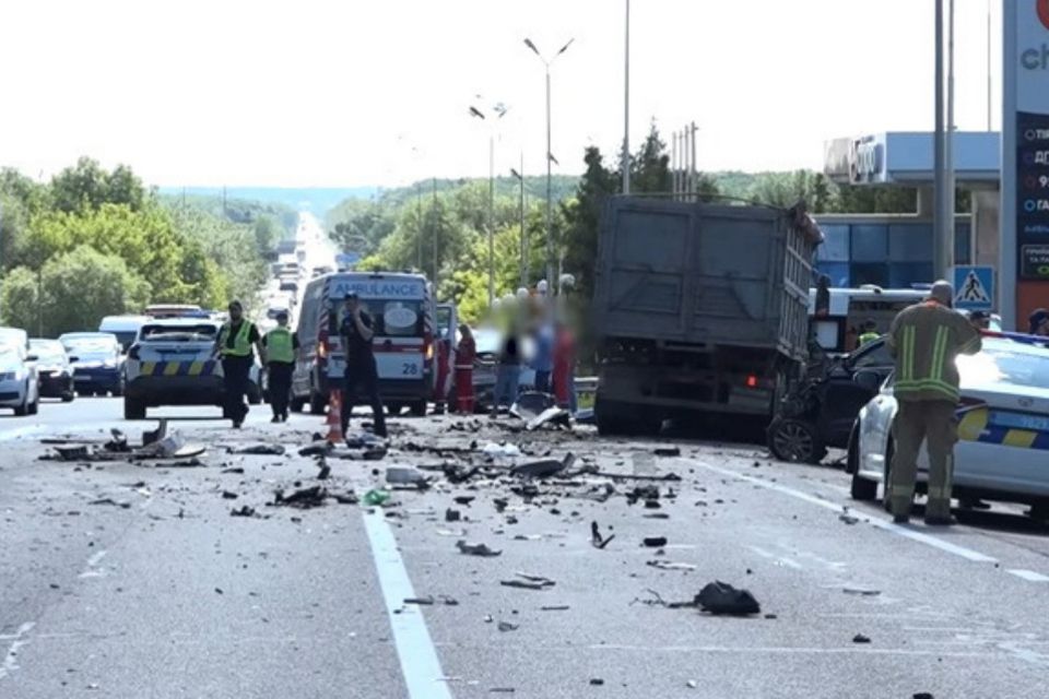 Аварія, що паралізувала об’їзну. Подробиці масової ДТП під Вінницею та стан постраждалих