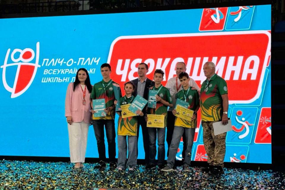 Вінницькі школярі стали чемпіонами України з шахів у проєкті «Пліч-о-пліч»