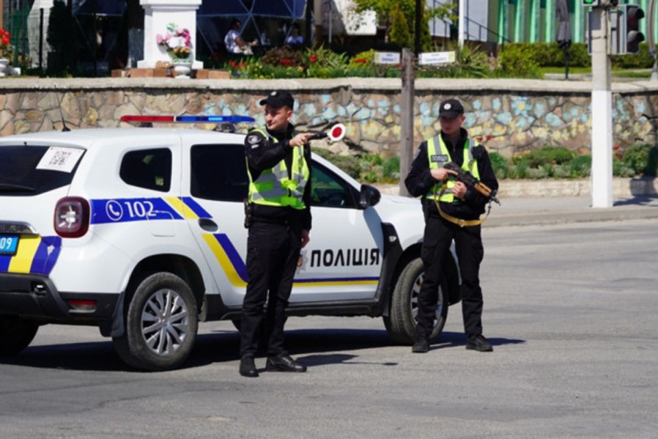 У Вінниці стріляли по автомобілю таксі — підозрюваного затримали