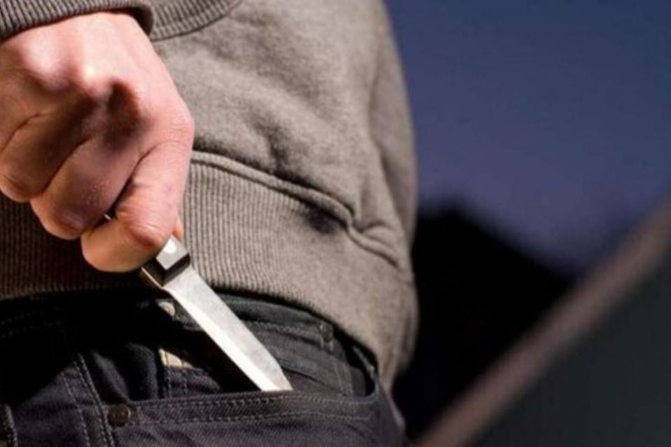 Кривава сварка у Погребищі: чоловік поранив дружину ножем та намагався вчинити самогубство