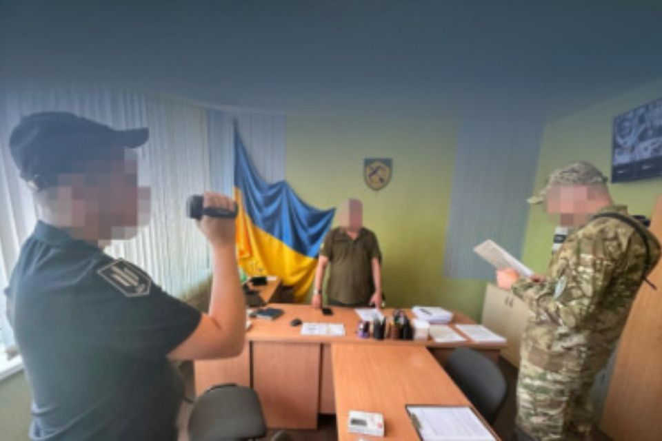 Посадовцям ТЦК Вінниччини повідомили про підозри. ДБР проводить масштабну спецоперацію