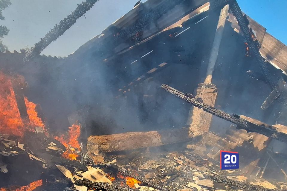 Вогонь забрав у родини зі Шаргорода дах над головою