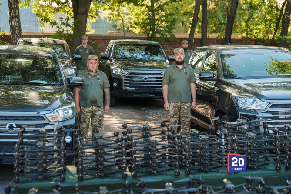 Чотири позашляховики та 200 FPV передали у 120-ту бригаду